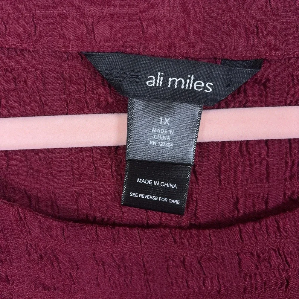Ali Miles Tunic Blouse Womens 1X Maroon Textured Lightweight Stretch Roll Tab‎